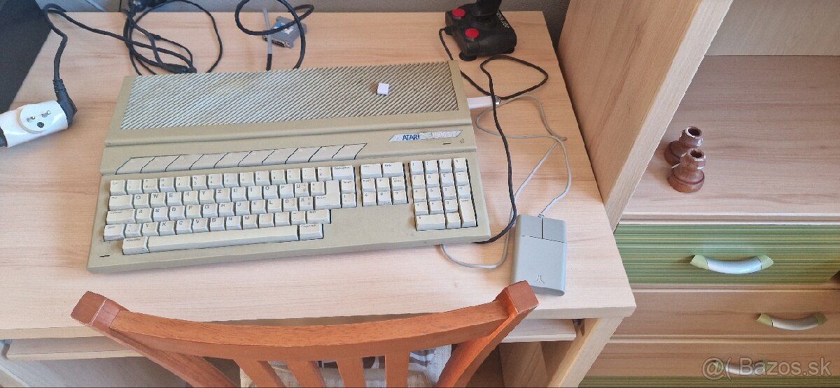 Na predaj atari 1040stf