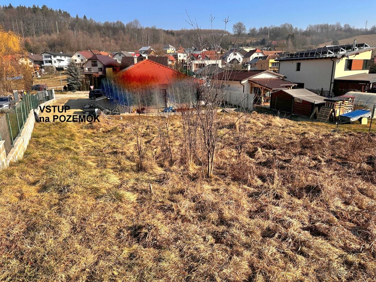 STAVEBNÝ pozemok so staveb. pov. 570m² Trnové-Žilina