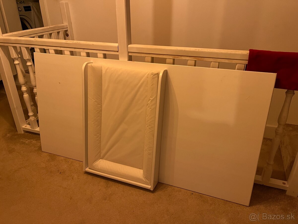 Prebalovacia doska s podlozkou na Ikea Hemnes 160cm komodu