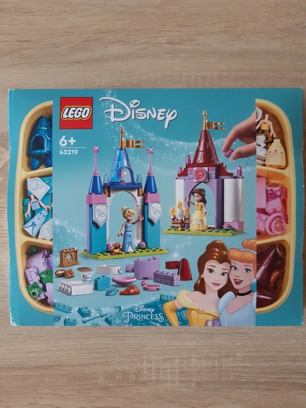 LEGO Disney 43219 Kreatívne zámky princezien