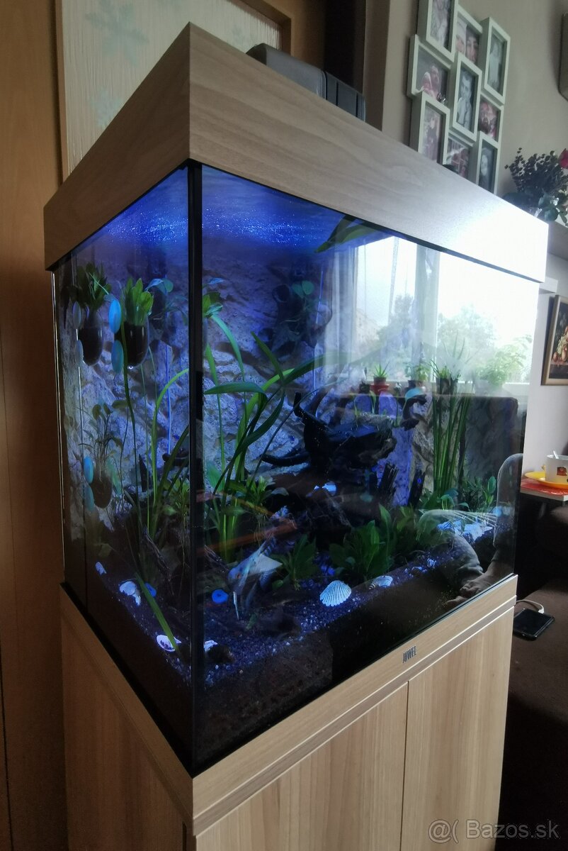 AQUARIUM JUWEL 120L komplet výbava.