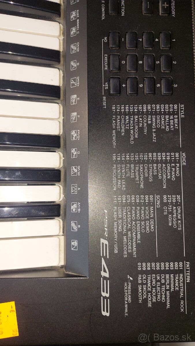 Yamaha PSR E433