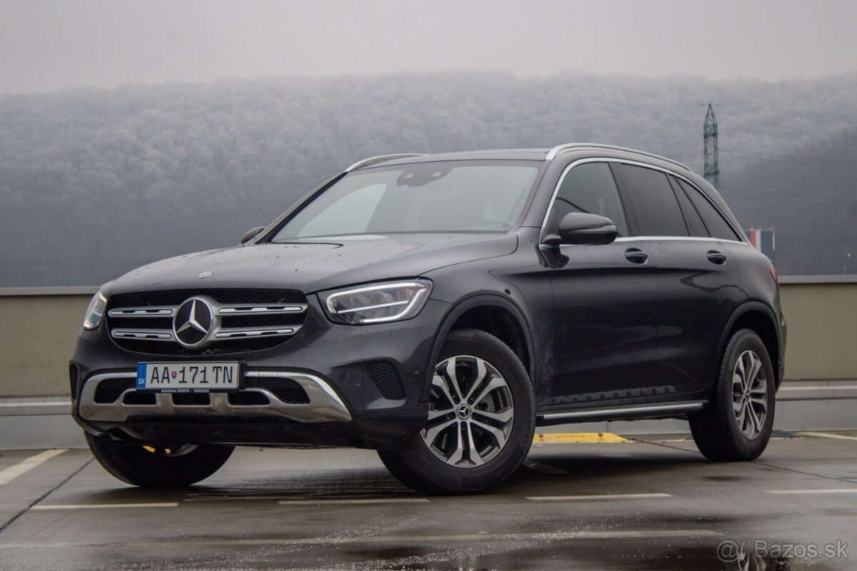 Mercedes-Benz GLC 300 e 4MATIC - TOP stav, možnosť SPLÁTOK