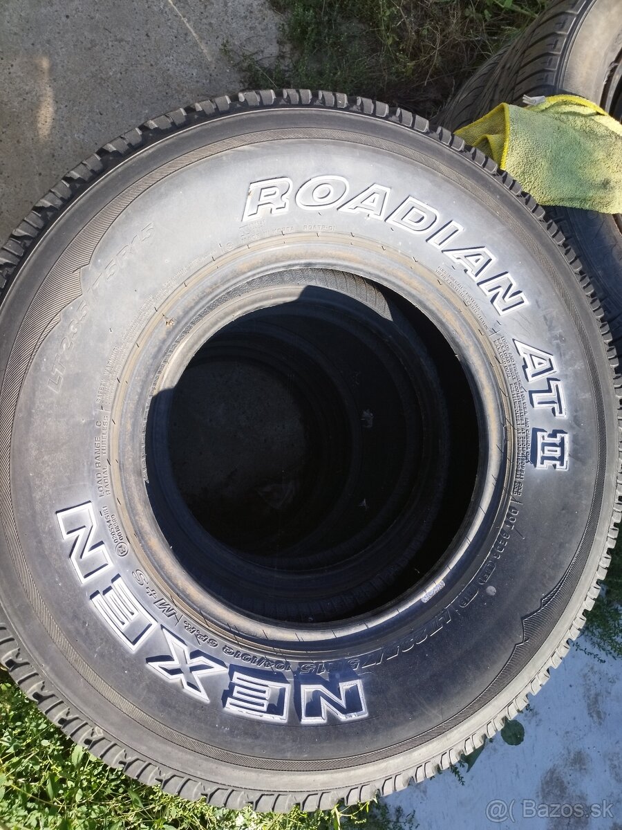 Pneumatiky 235/75 R15