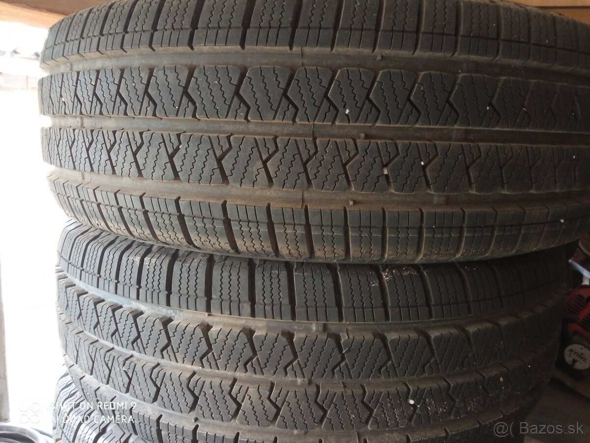 Predám pneu 215/65 R 16 C