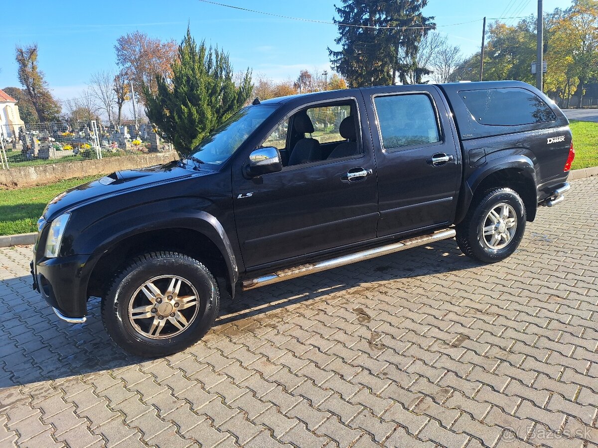 ISUZU D MAX 3,0 DIESEL 4X4 AUTOMAT ŤAŽNÉ