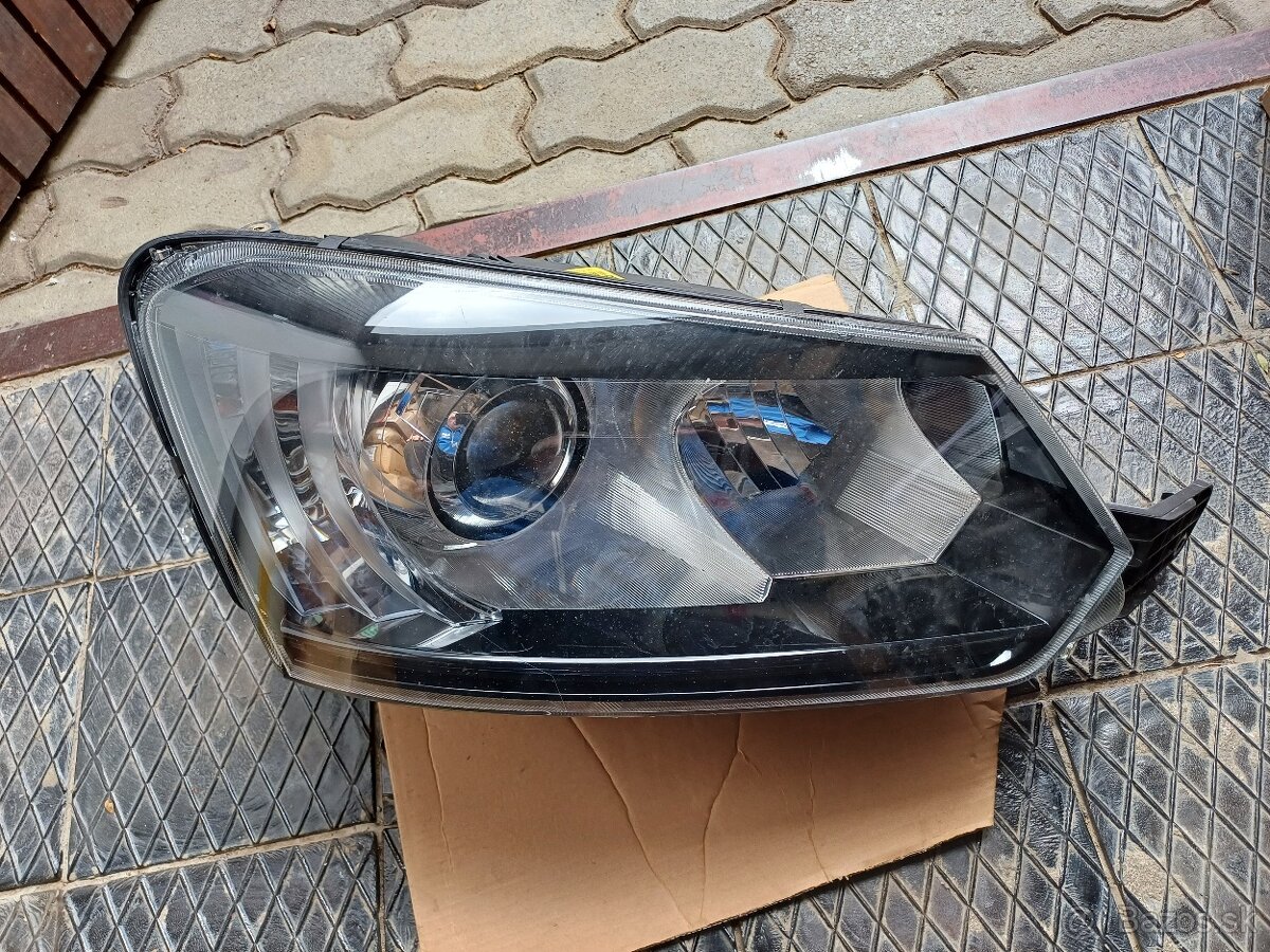 Predam xenon na Skoda Yeti, 5L1941018D