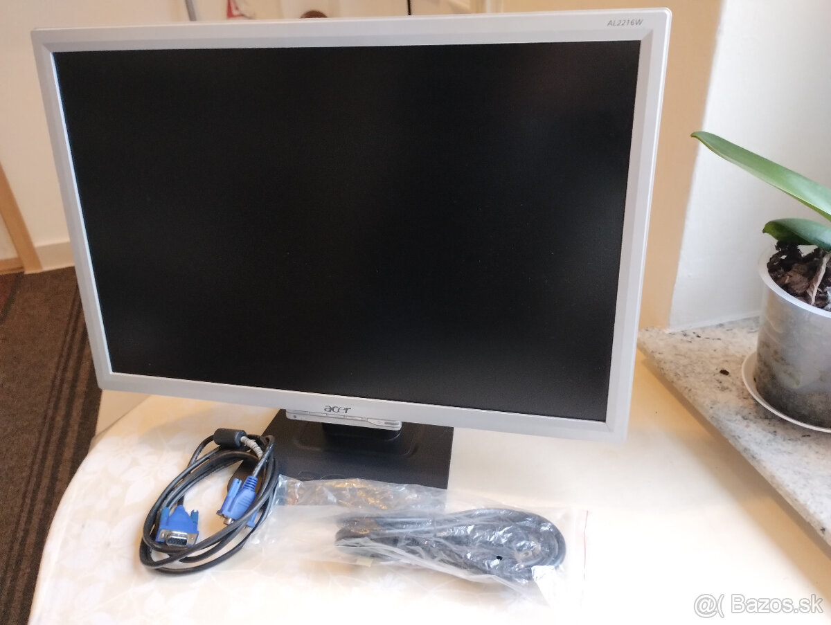 Predám LCD monitor 22"