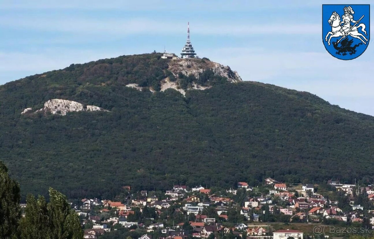 Predaj pozemok - Nitrianske Hrnčiarovce - so stav. povolením