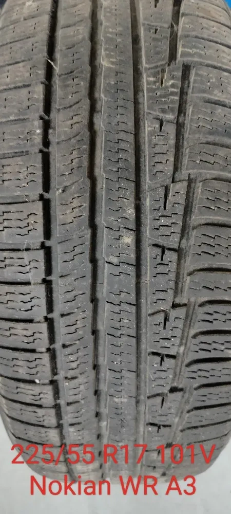 Predám 1 zimnú pneumatiku 225/55 R17 101V Nokian WR A3