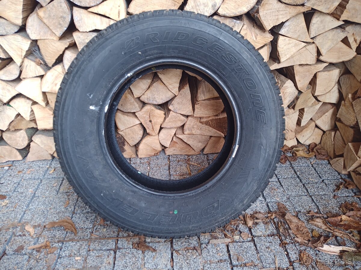 Bridgestone dueler a/t 265/65 r17