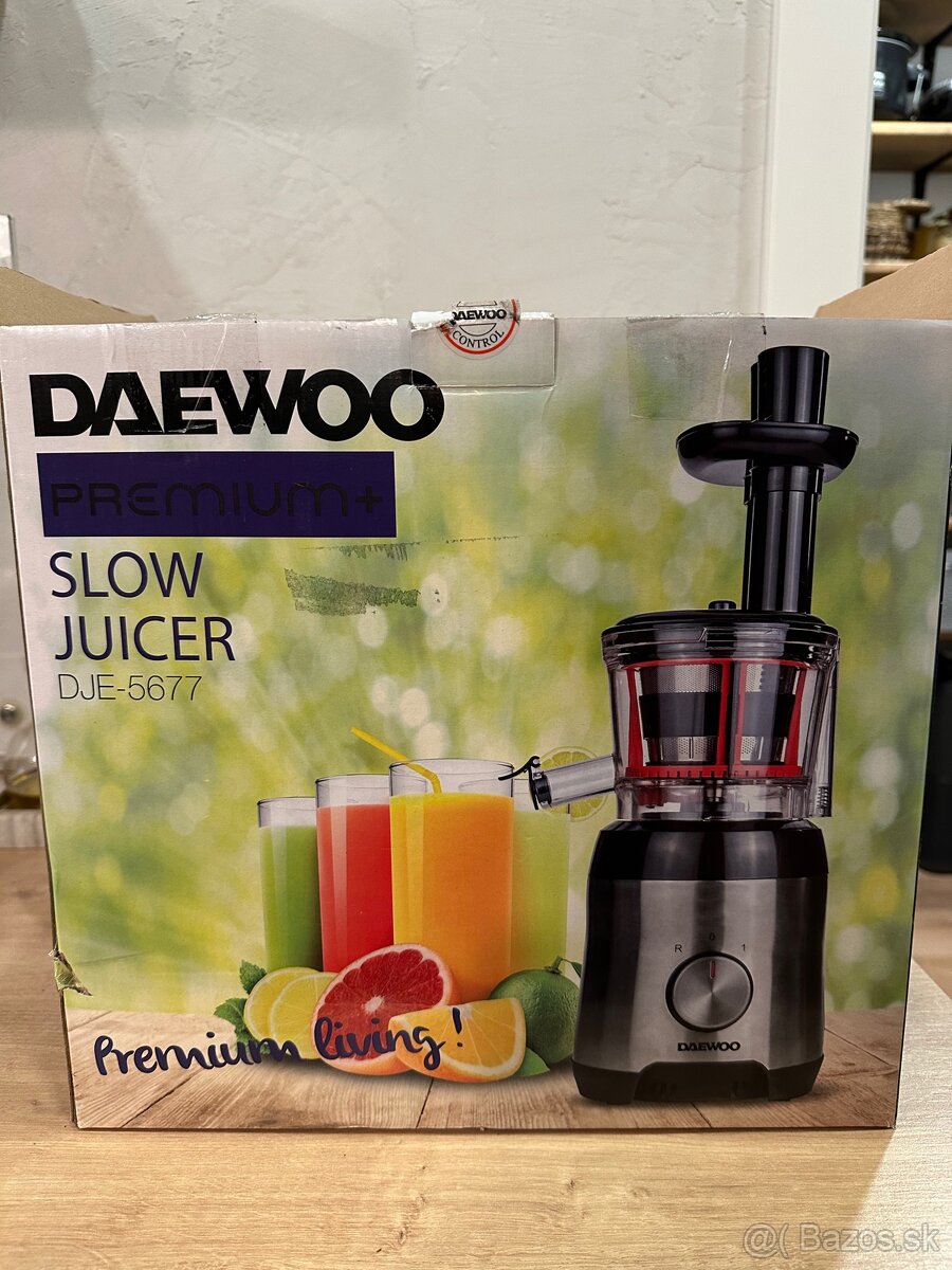 Odšťavovač Daewoo slow juicer DJE-5677