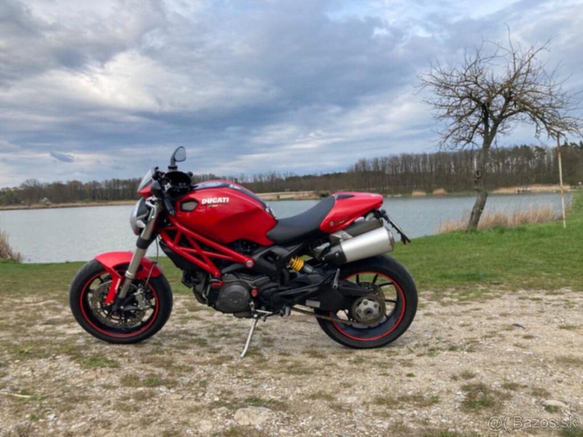 Ducati Monster 1100