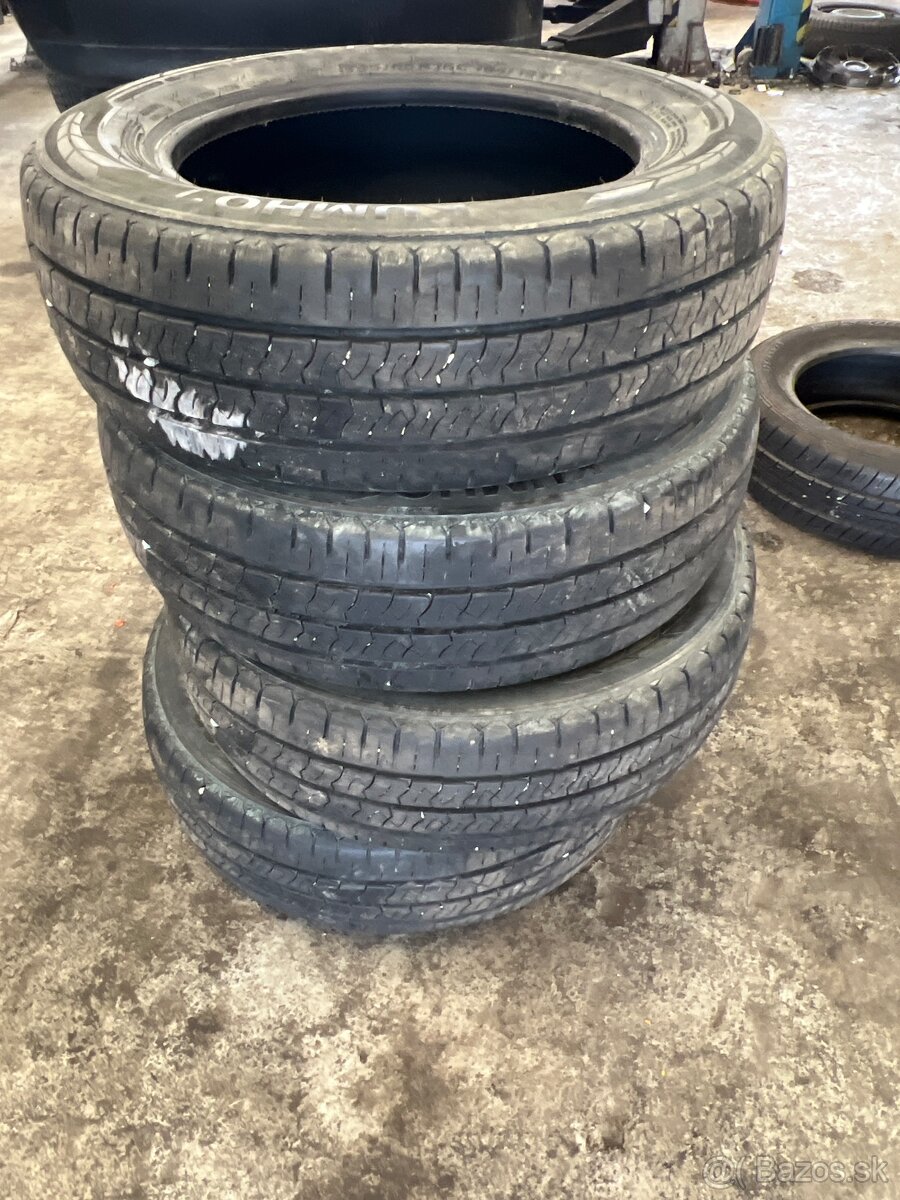 Predam 4 ks letnych pneu kumho 195/65R16C