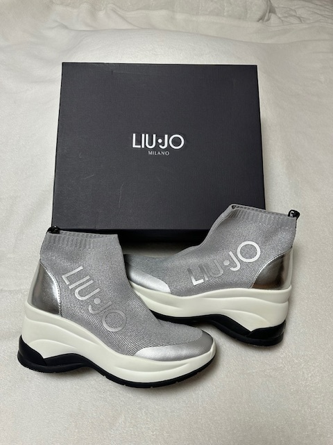 Strieborné sneakersy na platforme elastické LIU JO originál