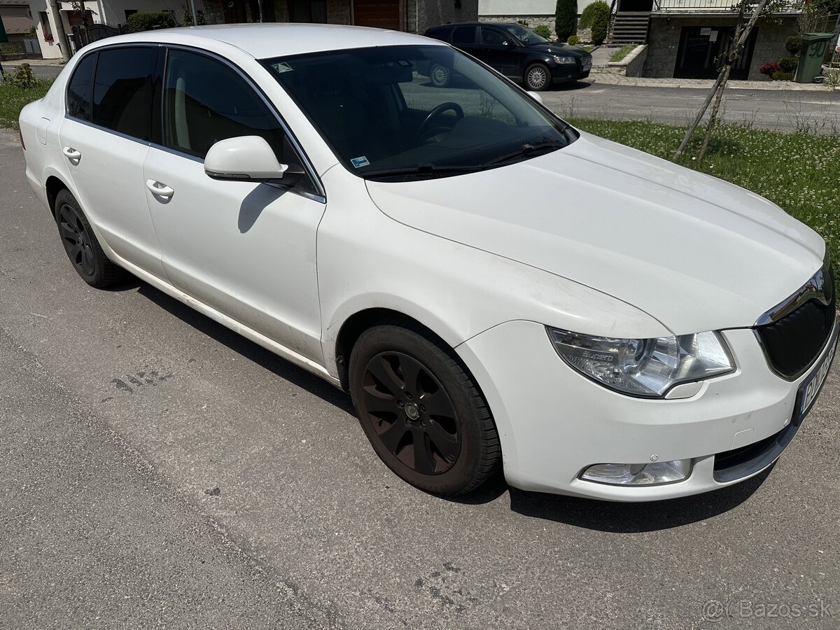 Predám SuperB r.v. 2009 6-manuál 2.0tdi