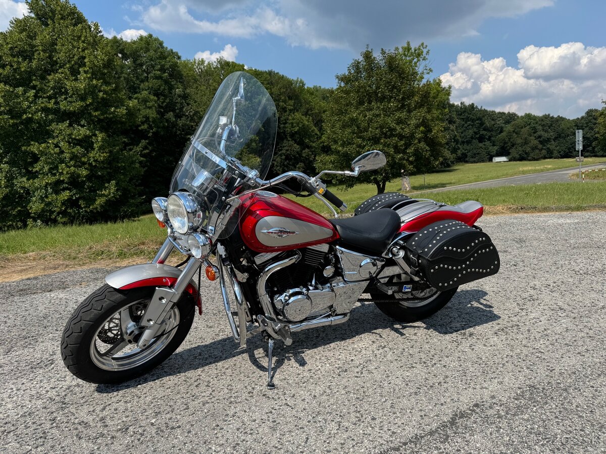 Suzuki VZ800 Marauder Desperado