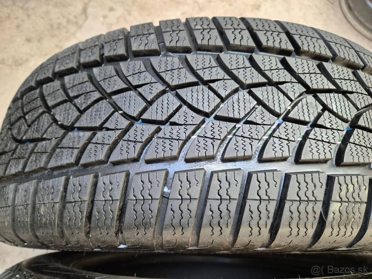 235/55 r18 zimné 4 ks GOODYEAR dezén 8,6-8,4 mm DOT2018