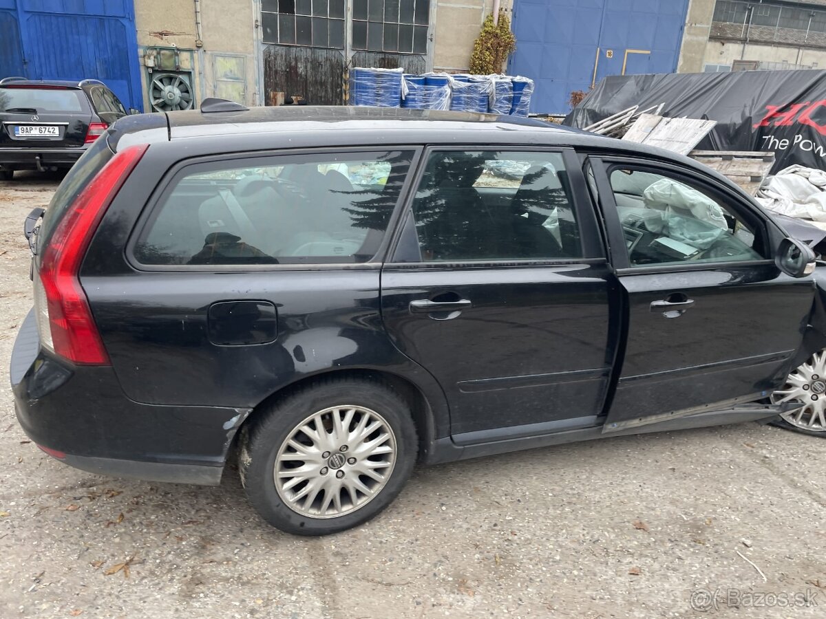 Volvo v 50 2010 , 2.0 TDI 100kw 019-26