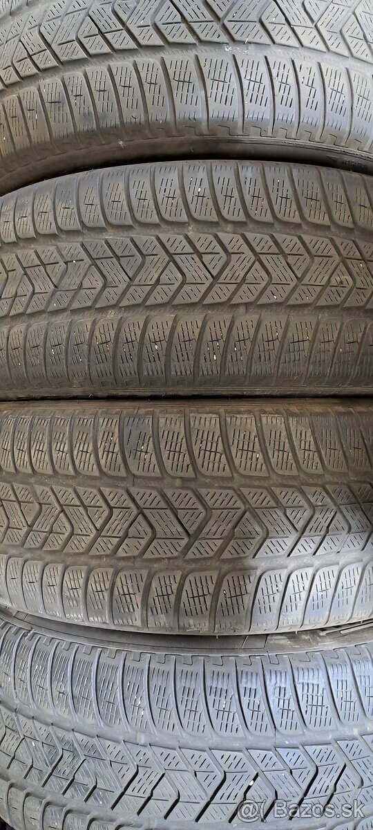 Predám 4ks jazdené zimné pneumatiky 235/55r19-105V Pirelli