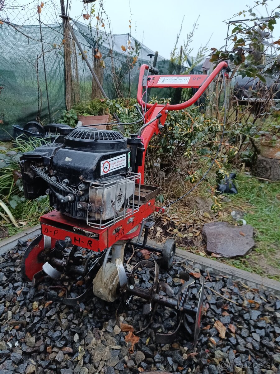 Rotavator s kolesami