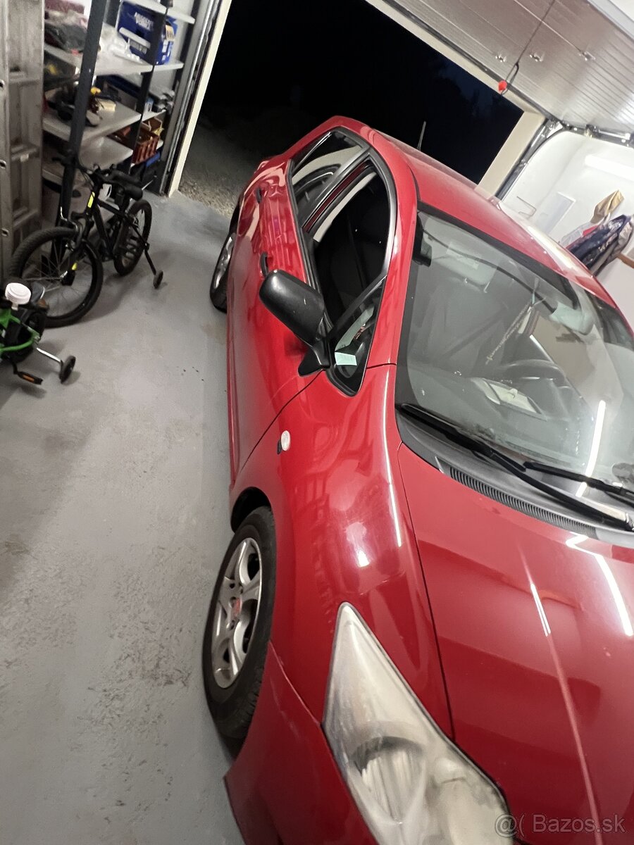 Toyota Auris 1,4 TRD sports