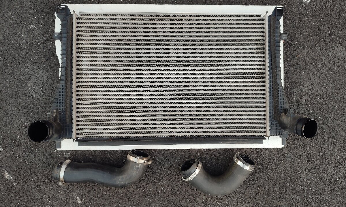 Chladič stlačeného vzduchu intercooler pre 2.0TSi