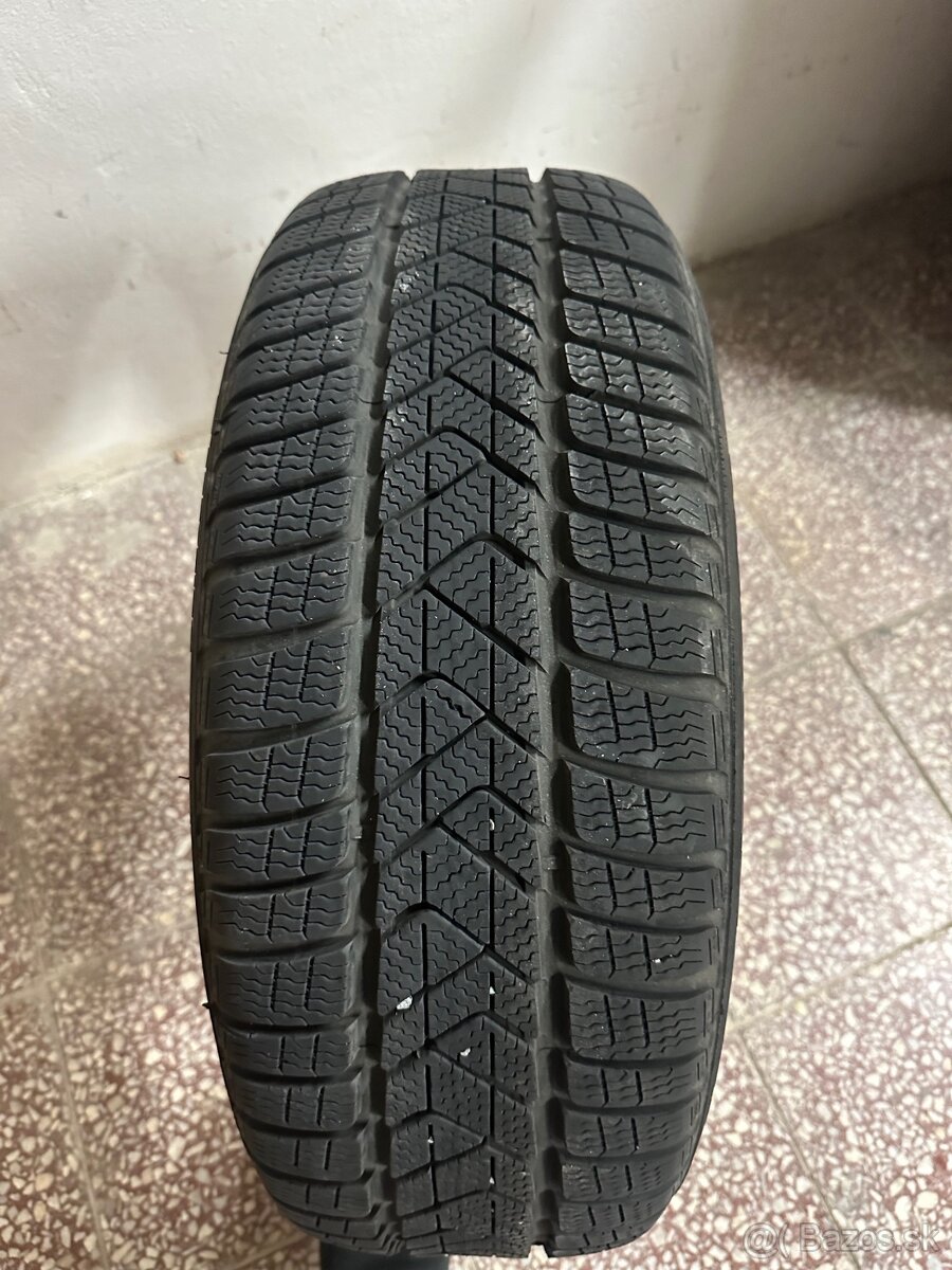 Zimné Pneu Pirelli Sottozero 3 - 225/50/18