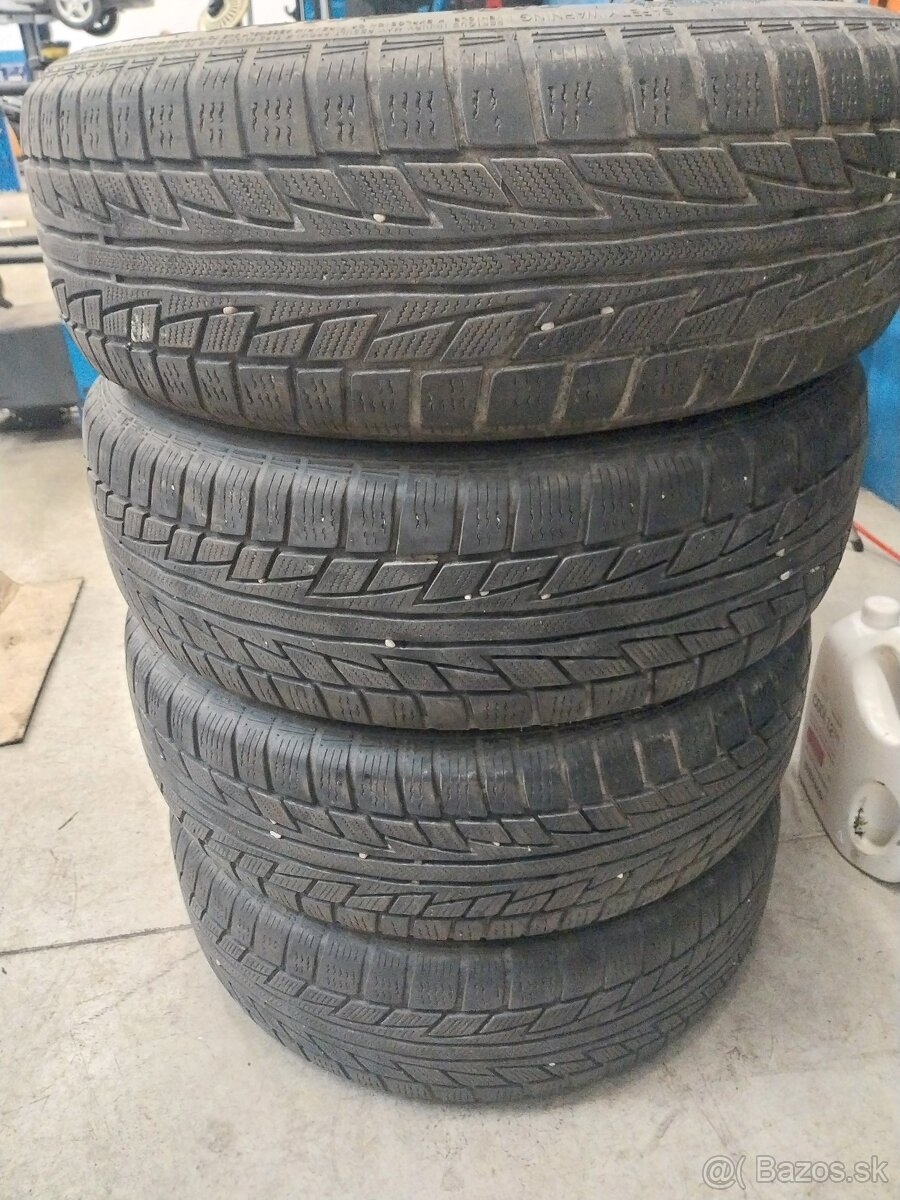 Pneu 215/65r16