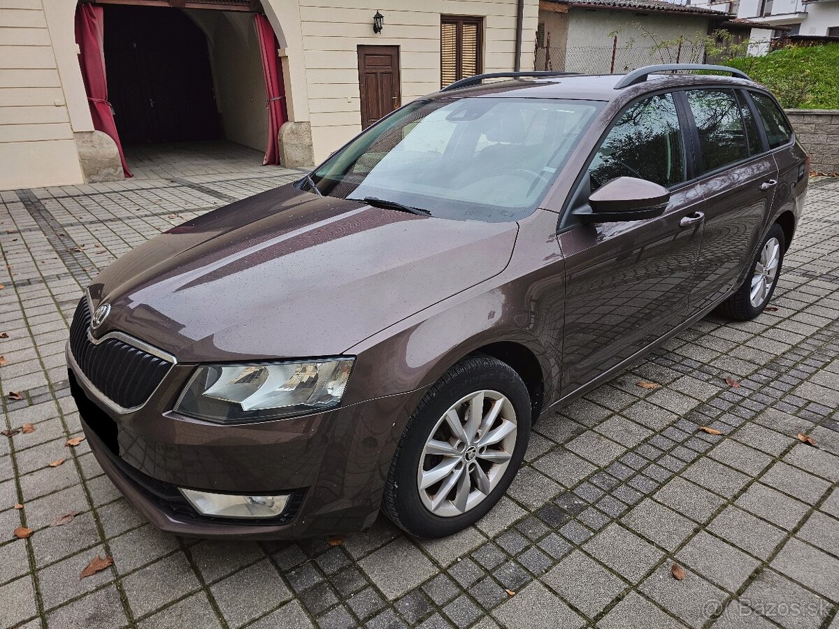 Škoda Octavia Combi 1.6 TDI M5 Elegance Navi Lane R16