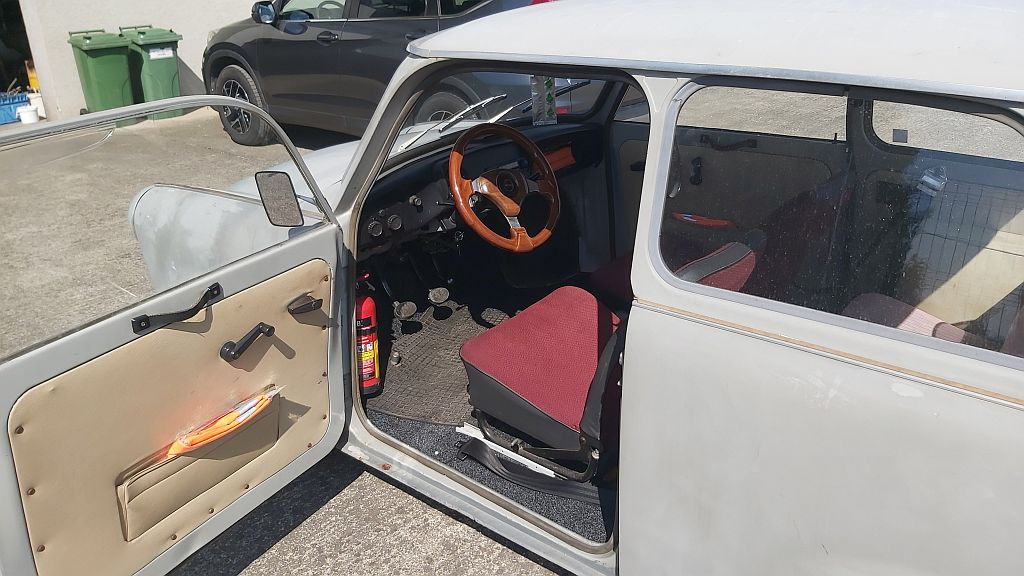 Trabant 601 sedan s TP a ŠPZ