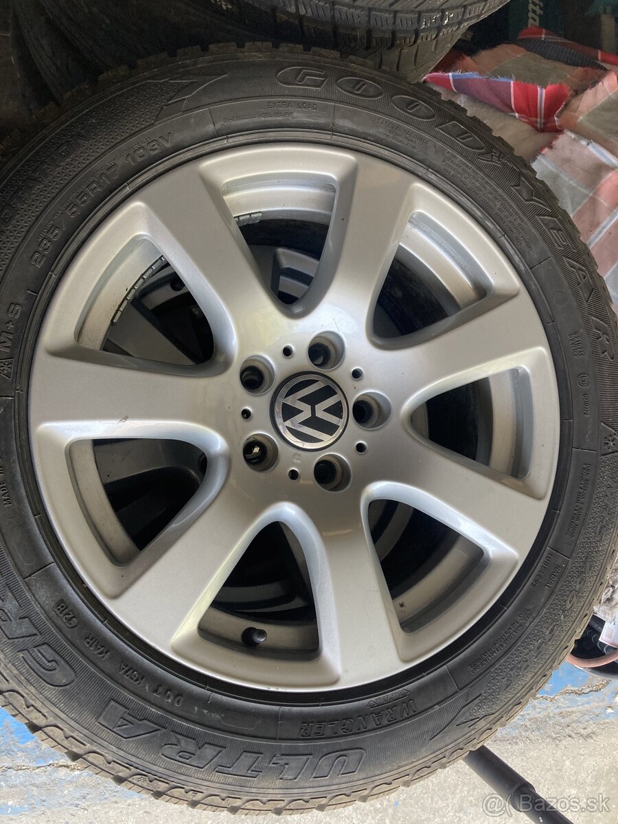 5x120 R17 pasuju na T5 Wolksvagen Bmw originál.zimné obutie