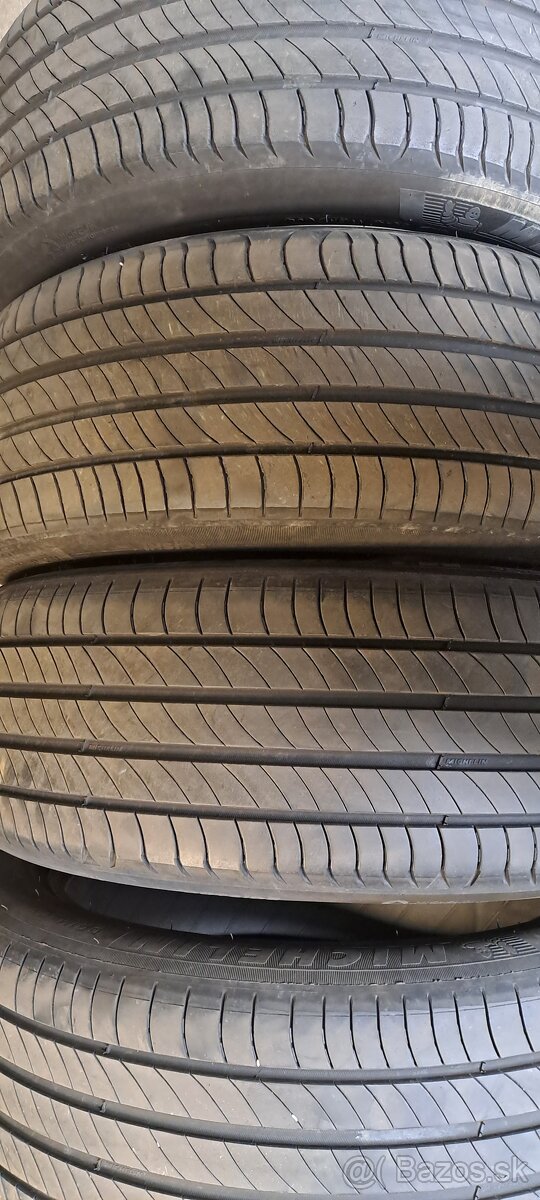 Predám 4ks jazdené letné 255/45r20-105V Michelin