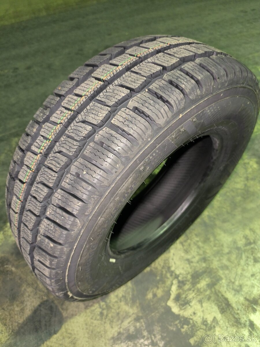 Zimné pneu 225/70 r15c