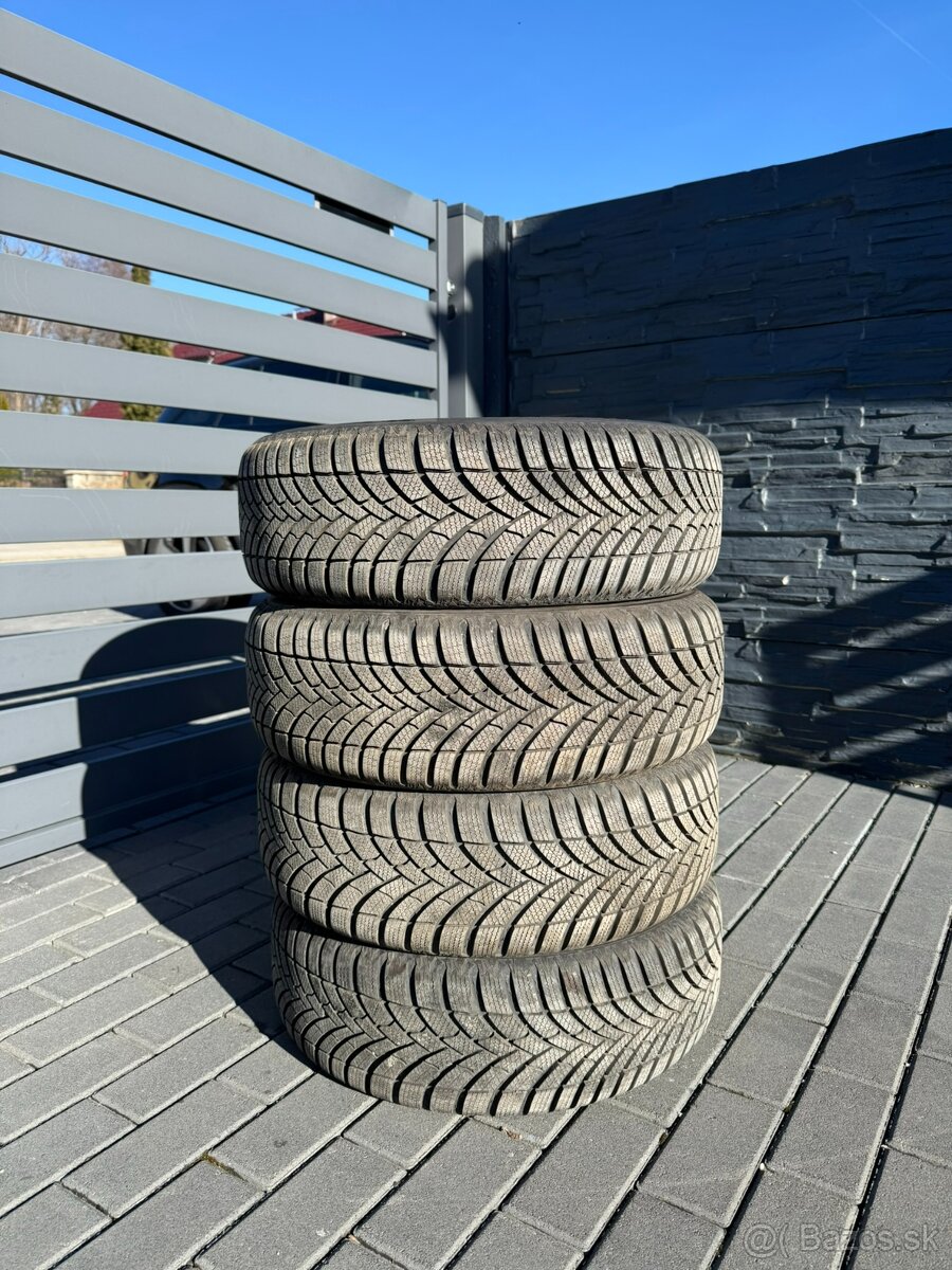 Zanovné Zimné pneu 195/60 R15