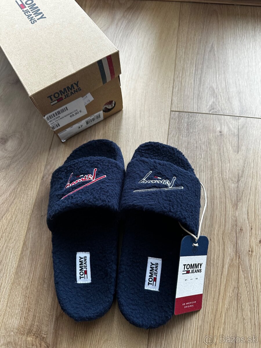 Tommy Hilfiger šľapky