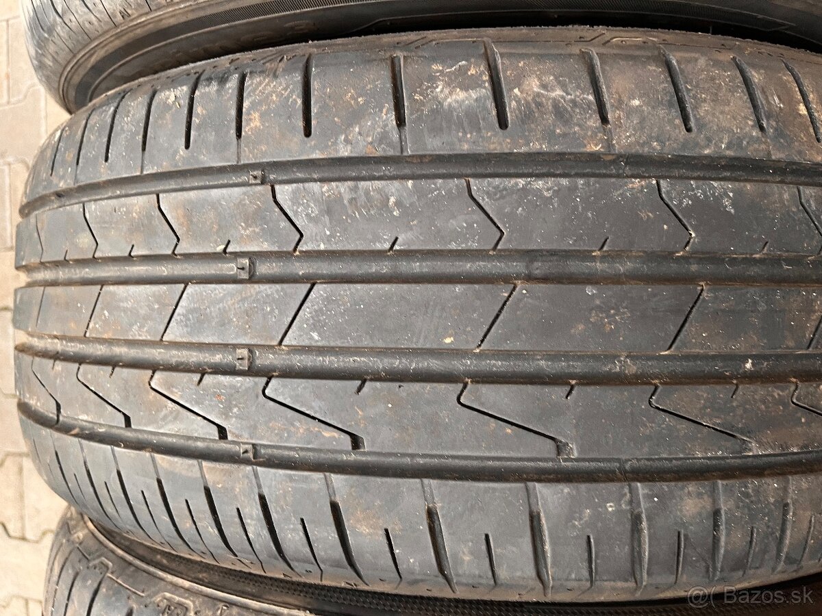 225/55R17 Hankook letne