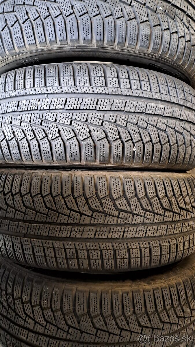 Predám 4ks jazdené zimné 235/55r19-105V Hankook