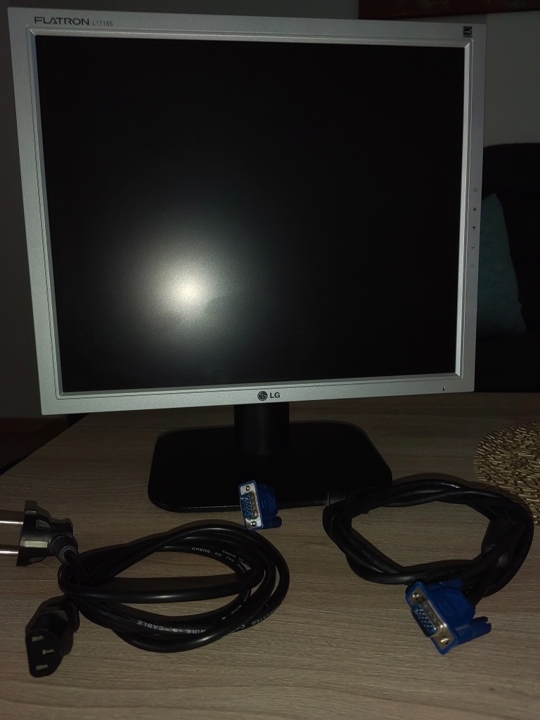 Predám funkčný LCD monitor LG FLATRON