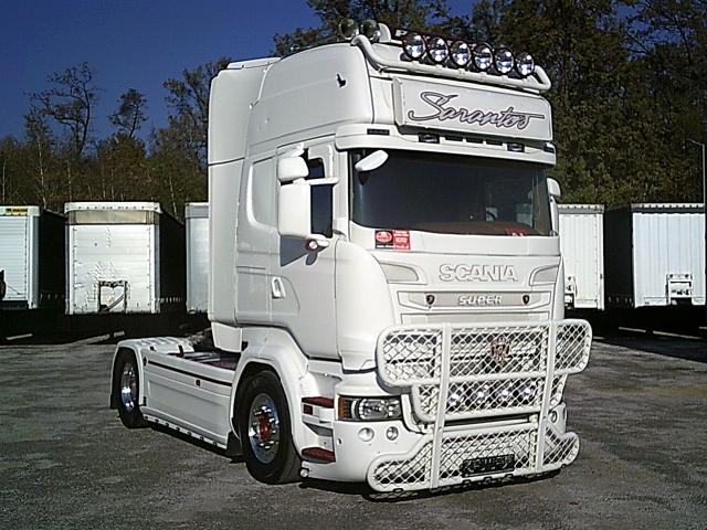 SCANIA R580 V8 TOPLINE-STREAMLINE 2015