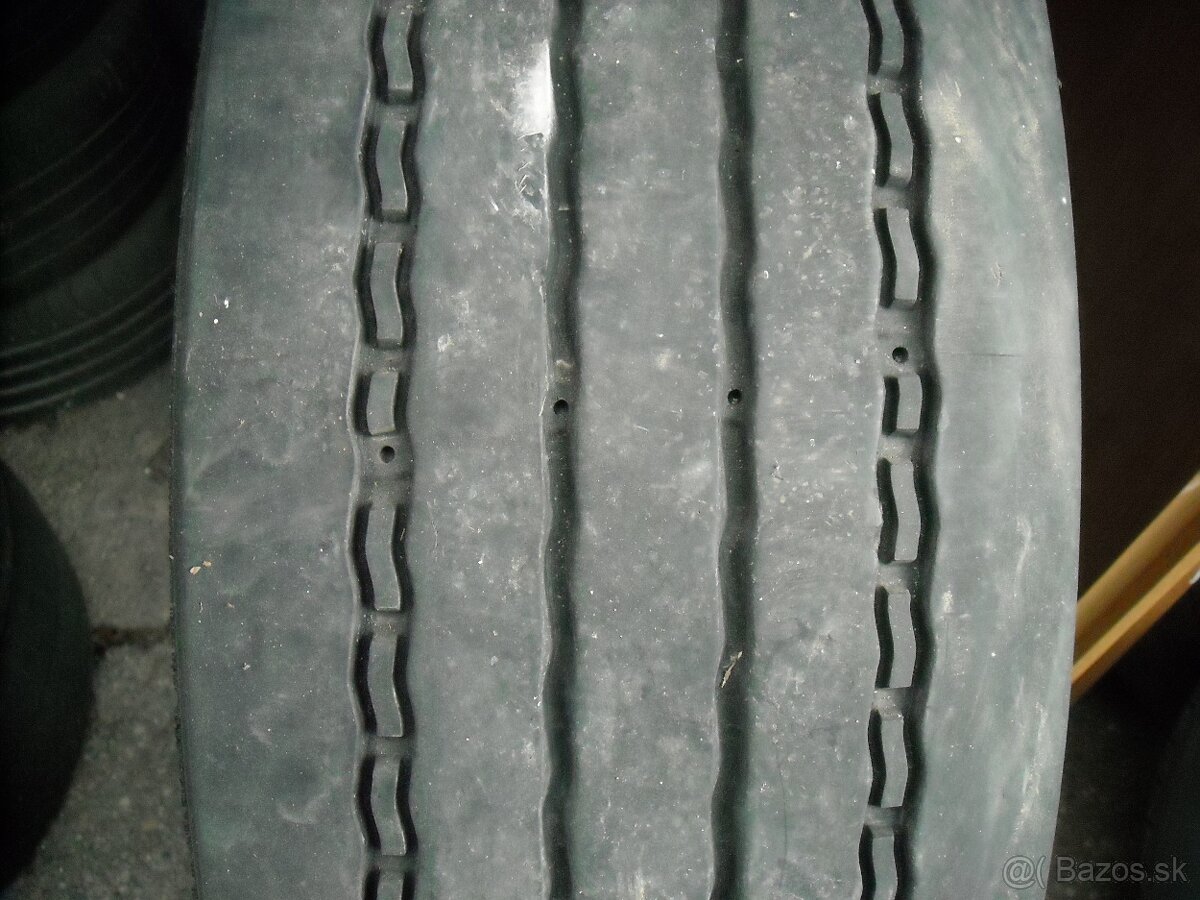 PNEU 295/80R22,5