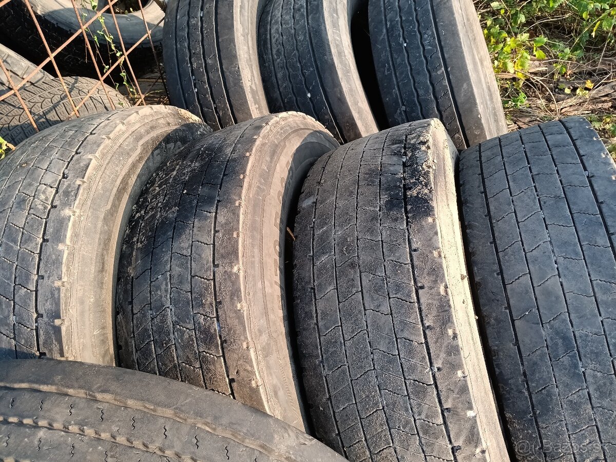 Pneu 315/70R22.5