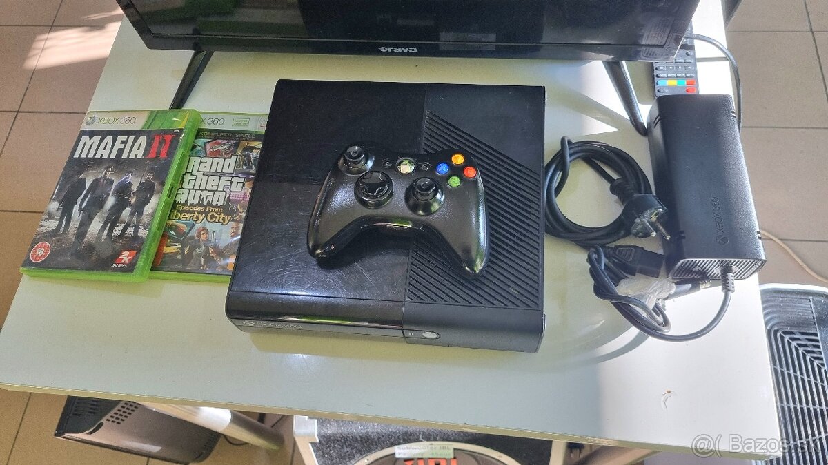 Xbox 360 E 250GB