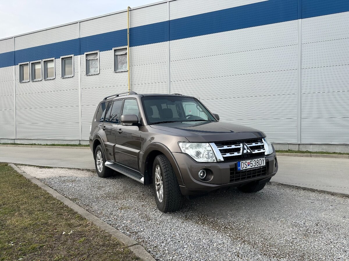 Predám Mitsubishi Pajero 3.2 SUV/Combi