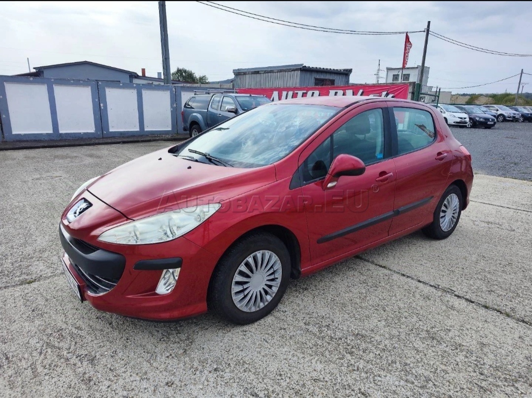 Peugeot 308 1.4 benzín 2009 70kW