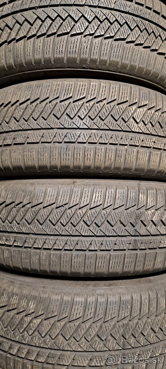 Predám 4ks jazdené zimné 235/55r18-100H Continental