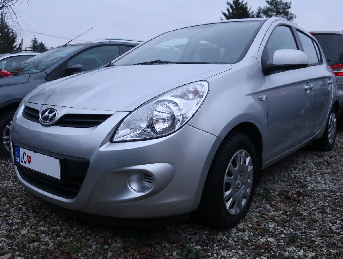 Hyundai i10 benzín 4-valec 2009, strieb.metalíza -TOP PONUKA