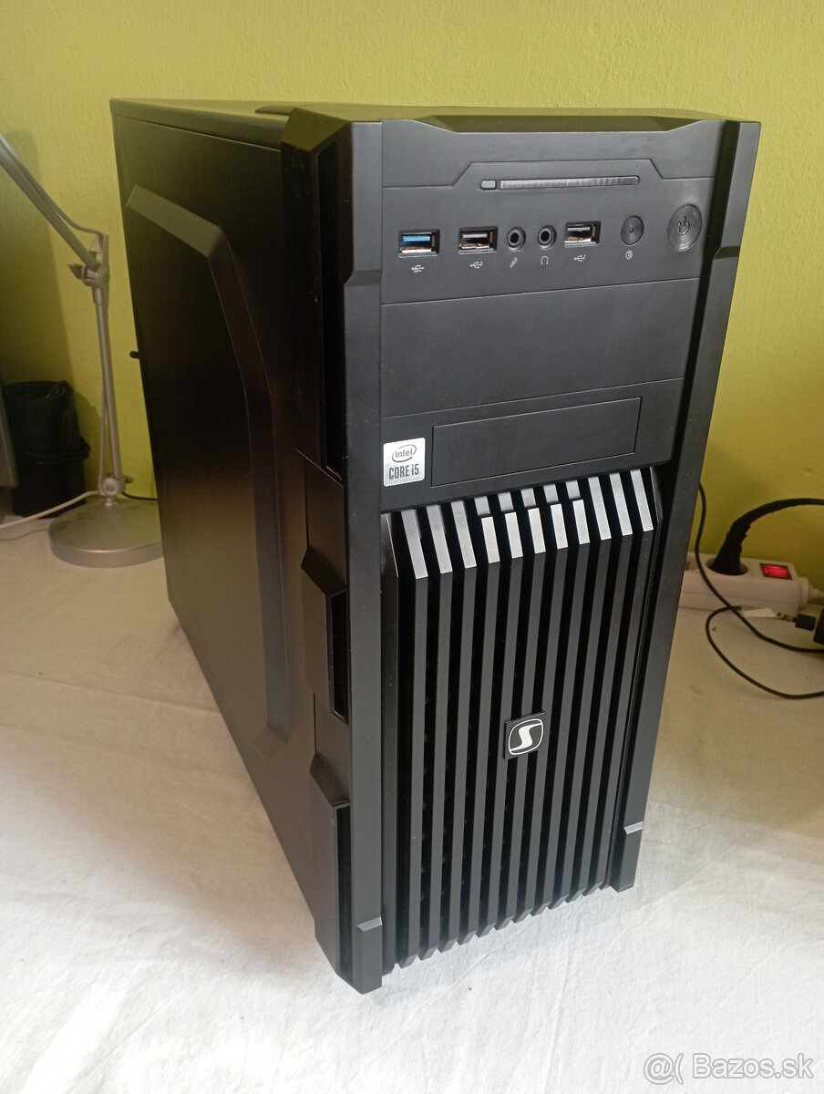 Predám PC AMD Ryzen 5, 8GB DDR4 RAM, 256SSD, 4TB HDD, RADEON