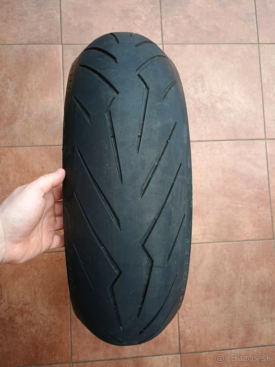 PIRELLI 180/55 ZR17 zadná