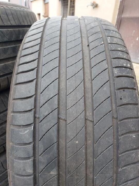 Michelin 235/55-18